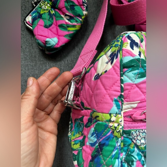 VERA BRADLEY Medium Traveler Bag Carry On Tote - Tropical Paradise Pink - Picture 3 of 10